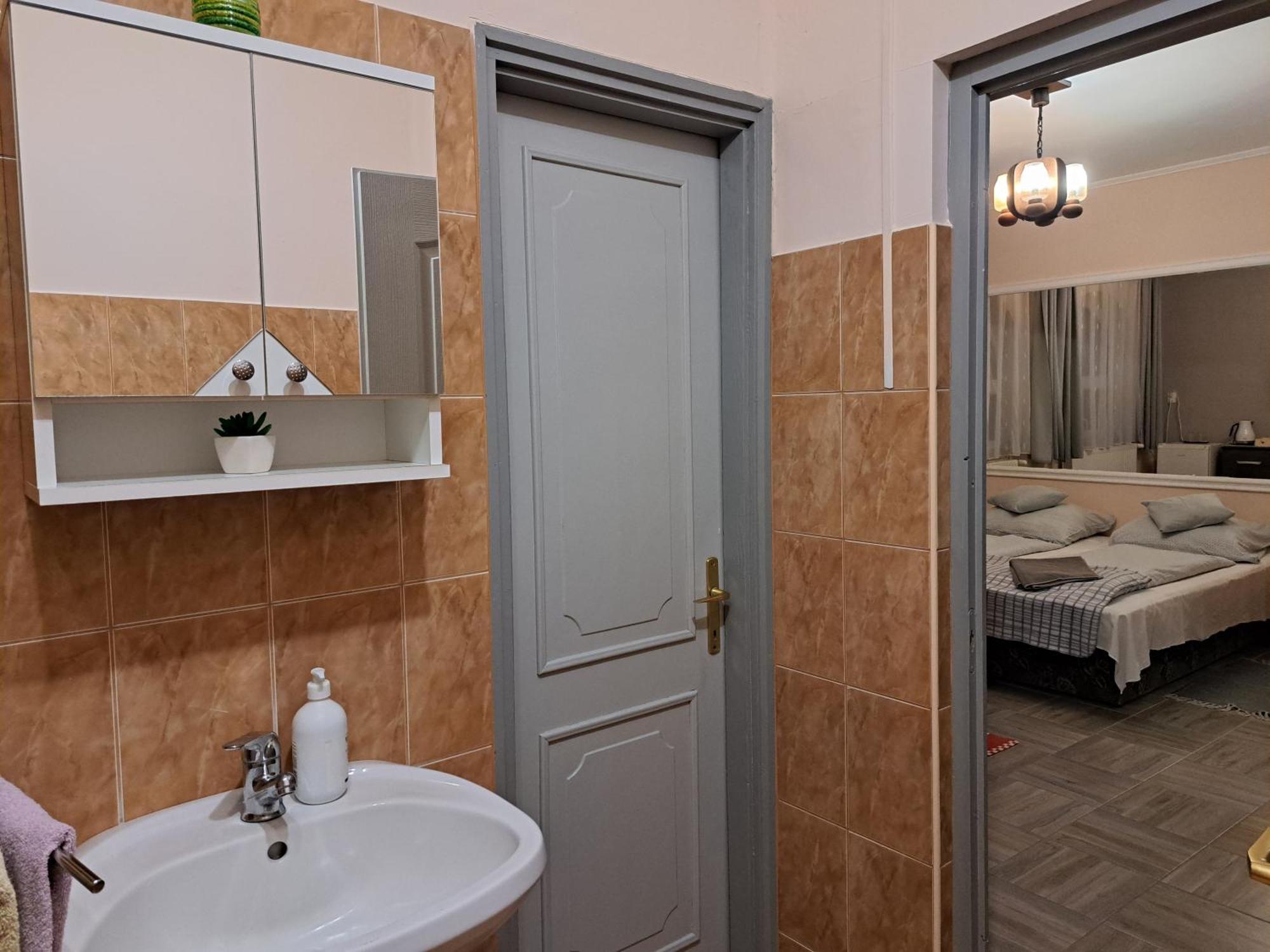 Bed and Breakfast Kisdiófa Panzió és Vendéglő Vajdácska Exterior foto