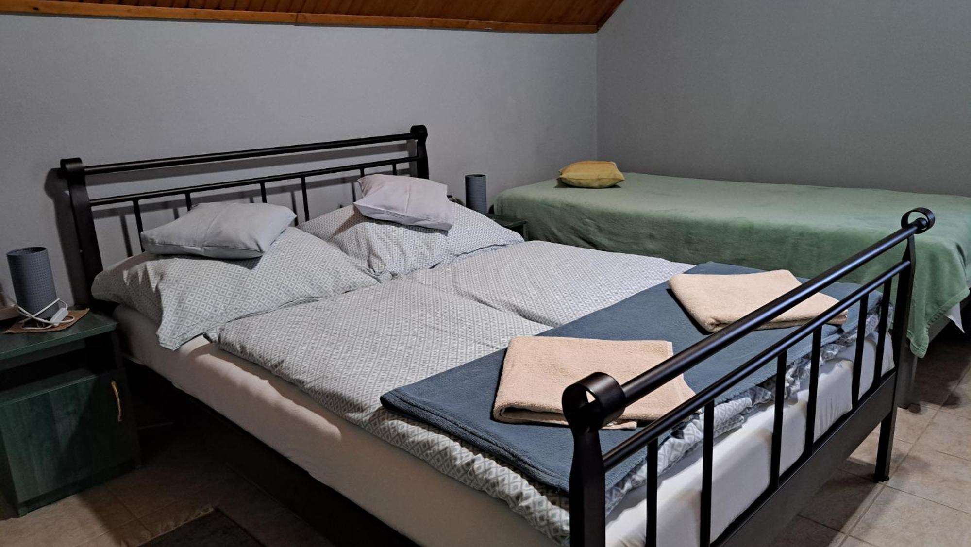Bed and Breakfast Kisdiófa Panzió és Vendéglő Vajdácska Exterior foto