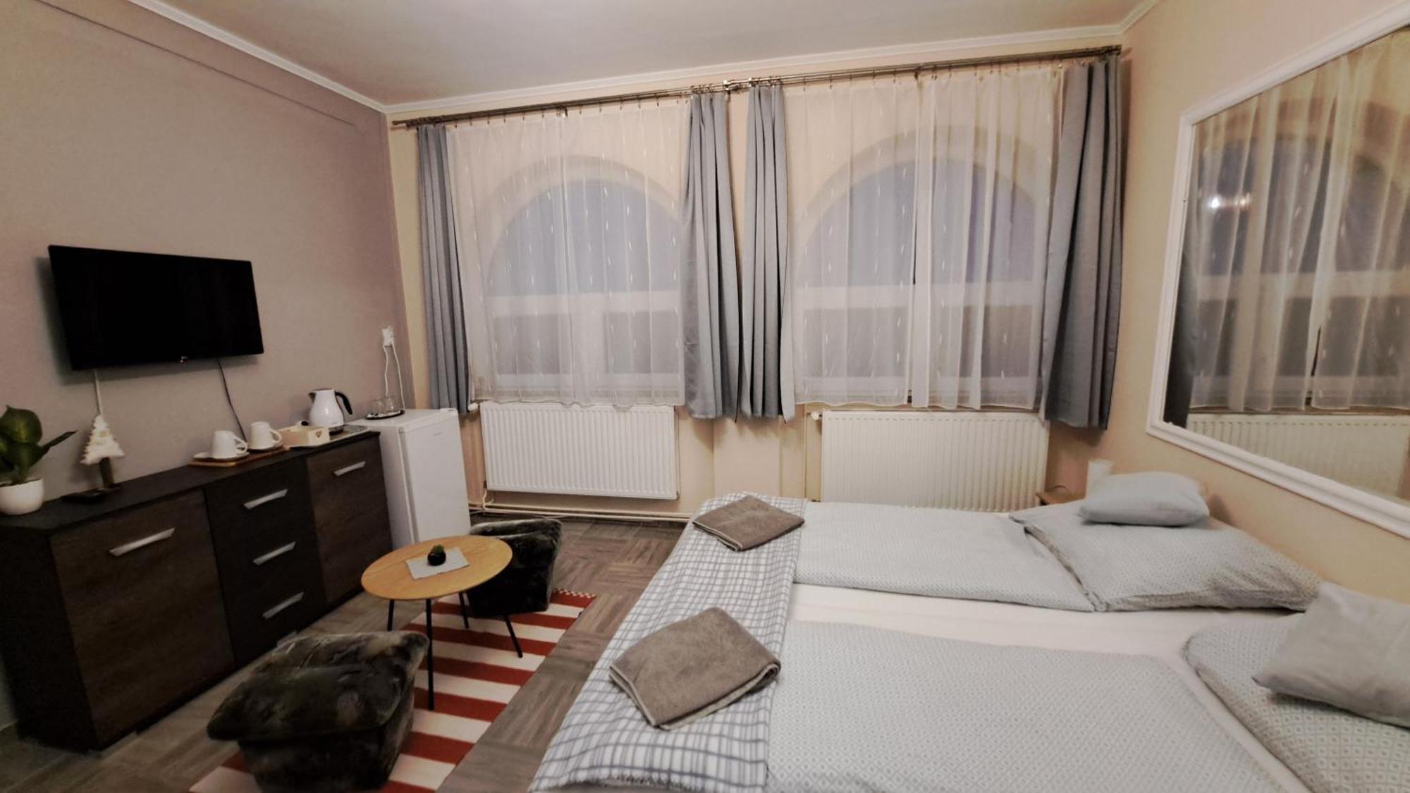 Bed and Breakfast Kisdiófa Panzió és Vendéglő Vajdácska Exterior foto