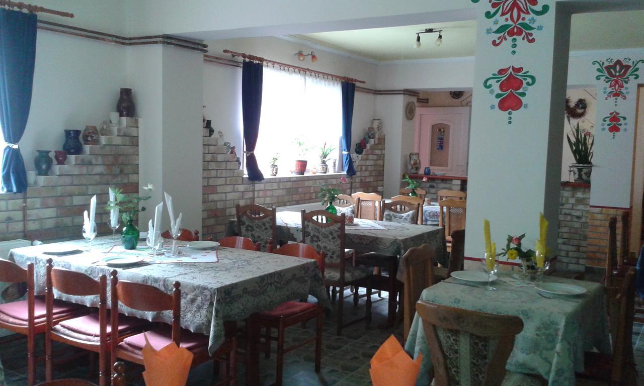 Bed and Breakfast Kisdiófa Panzió és Vendéglő Vajdácska Exterior foto