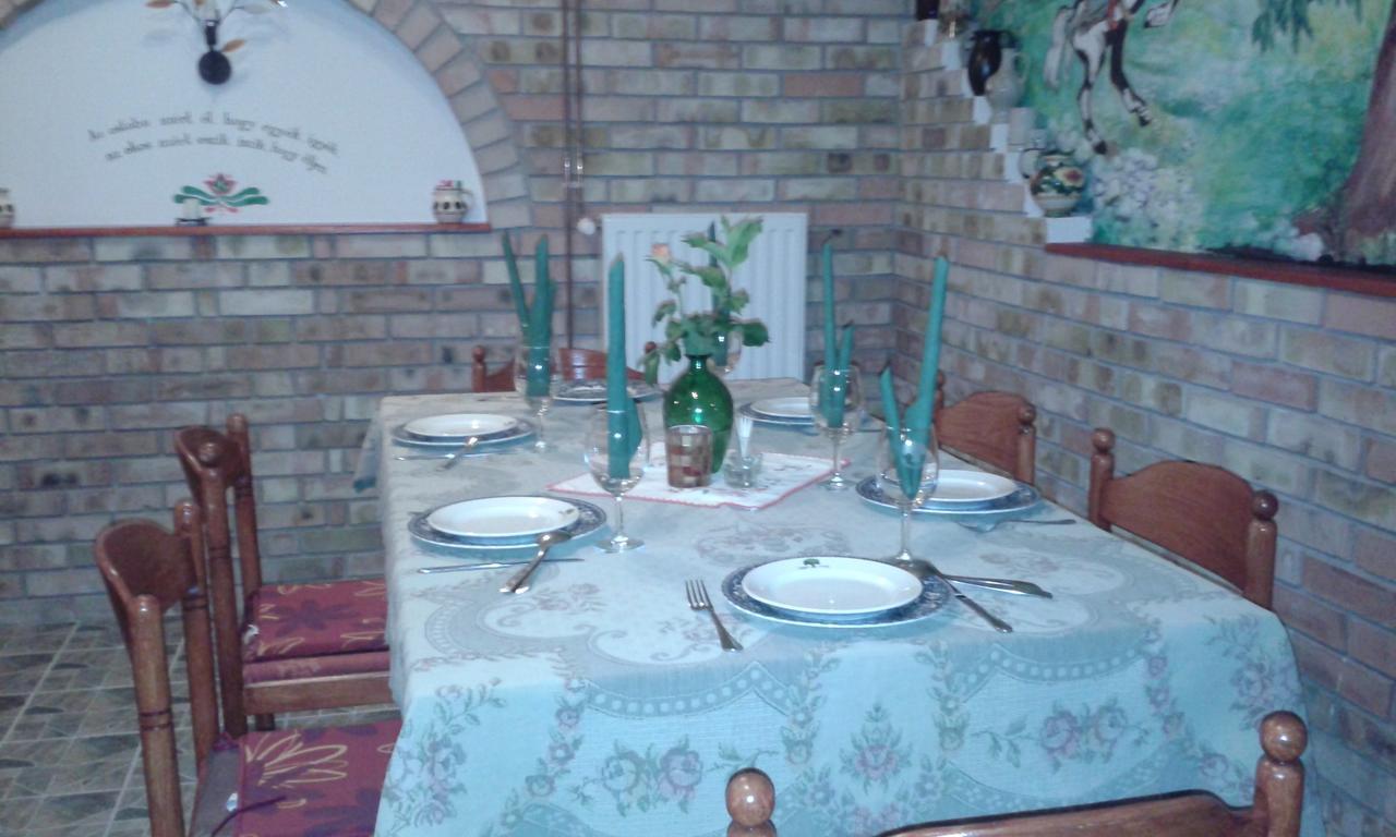 Bed and Breakfast Kisdiófa Panzió és Vendéglő Vajdácska Exterior foto