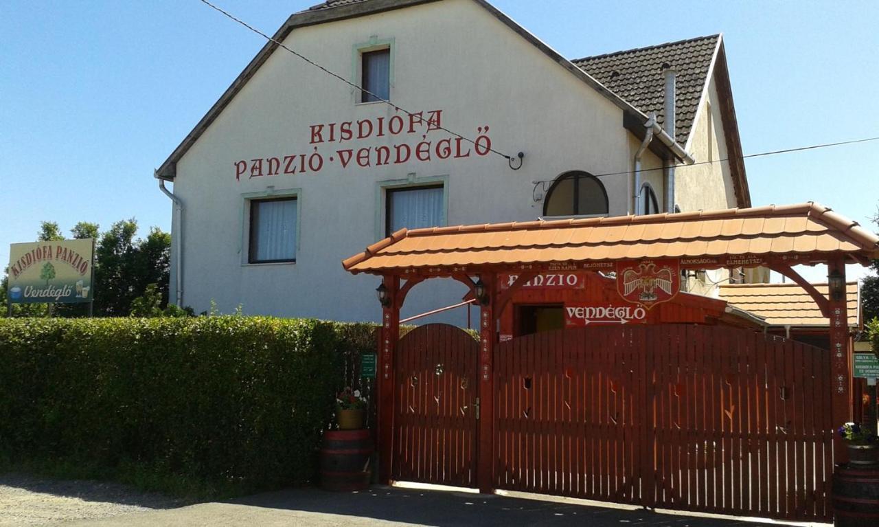 Bed and Breakfast Kisdiófa Panzió és Vendéglő Vajdácska Exterior foto